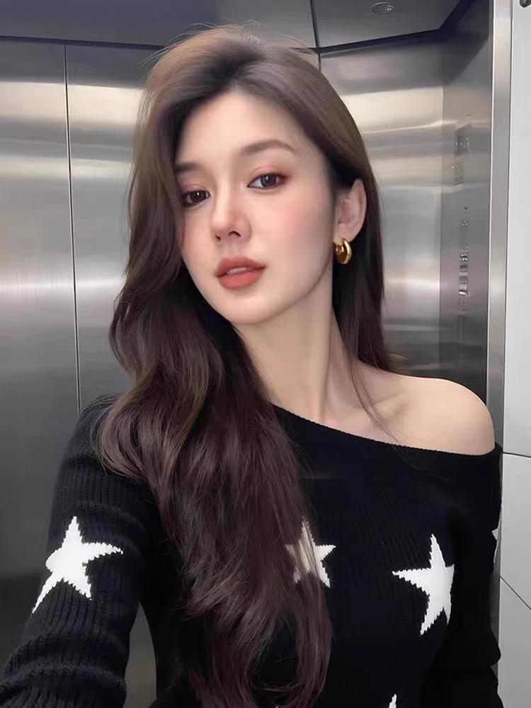 2025年秋季新款小众设计感斜领长袖针织衫女纯欲打底显瘦辣妹穿搭