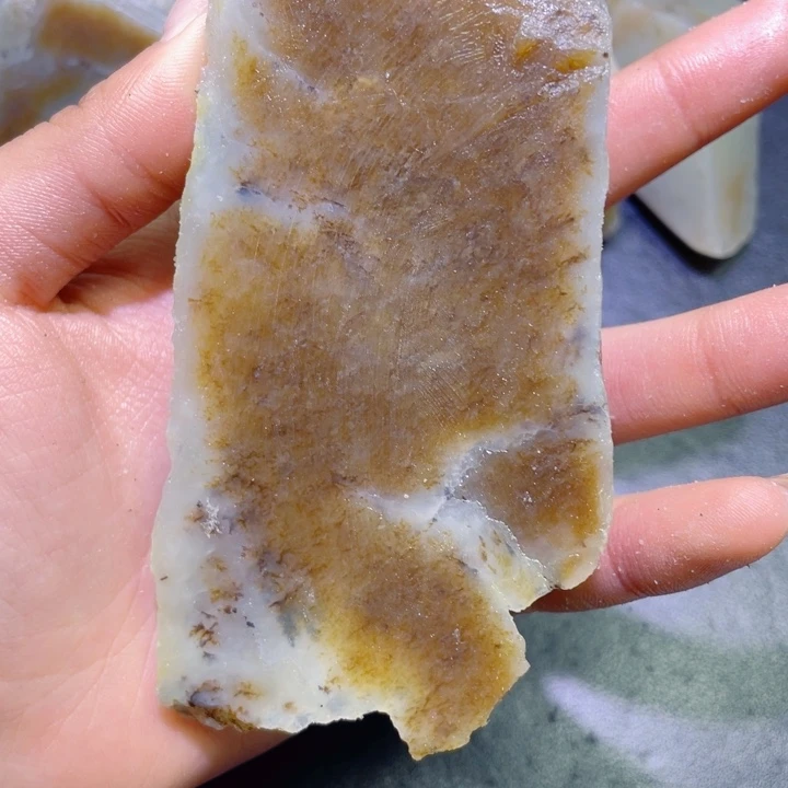 和田玉未镶嵌珠宝半成品