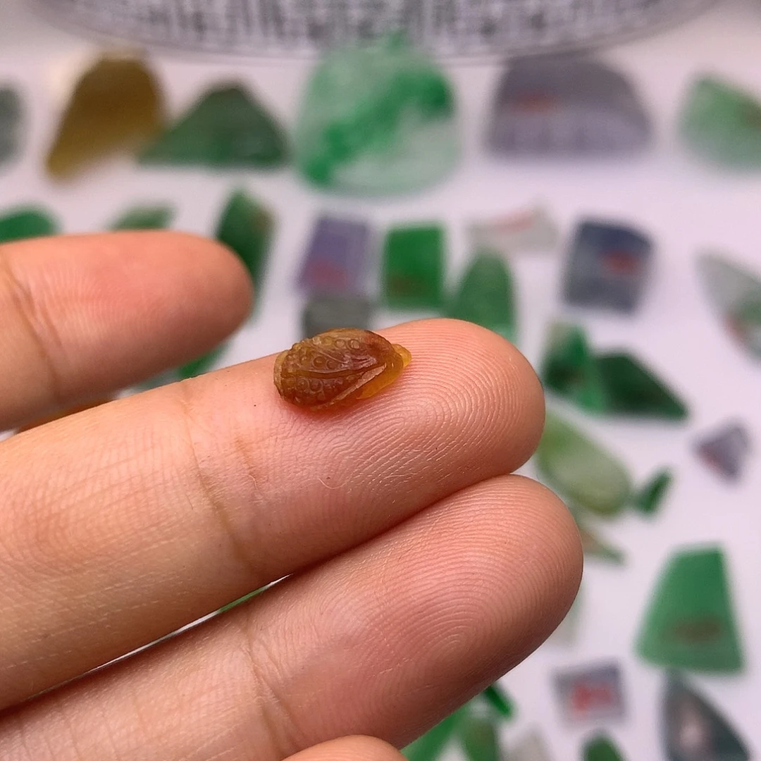 看***涛定制翡翠未镶嵌天然翡翠定制