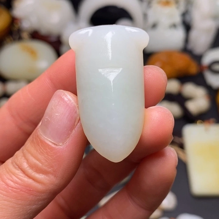 和田玉未镶嵌挂件