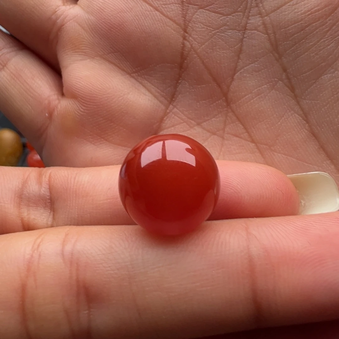 南红玛瑙未镶嵌圆珠13.7孔马牙皮裂
