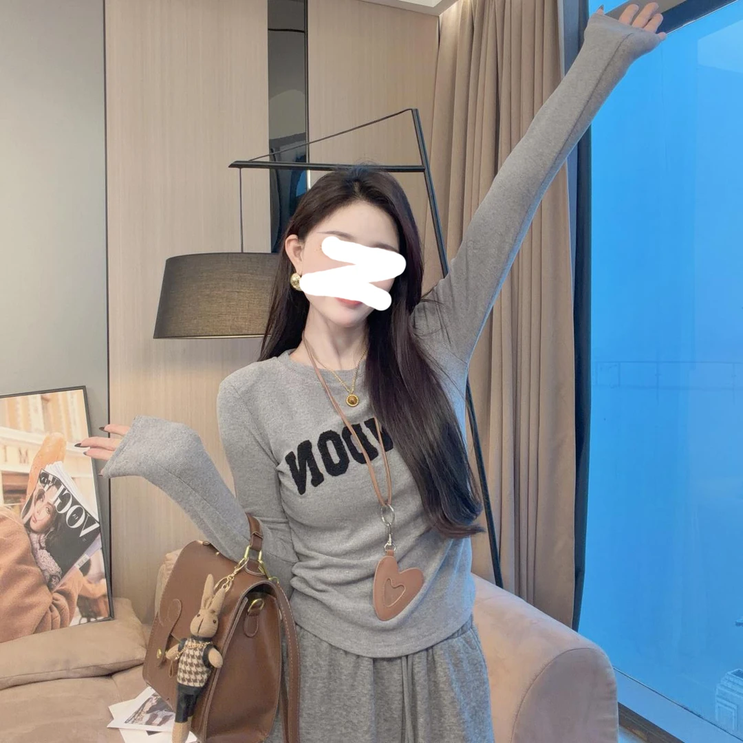 【涵安娜】冬季新款韩版设计感圆领字母植绒印花长袖T恤女6693