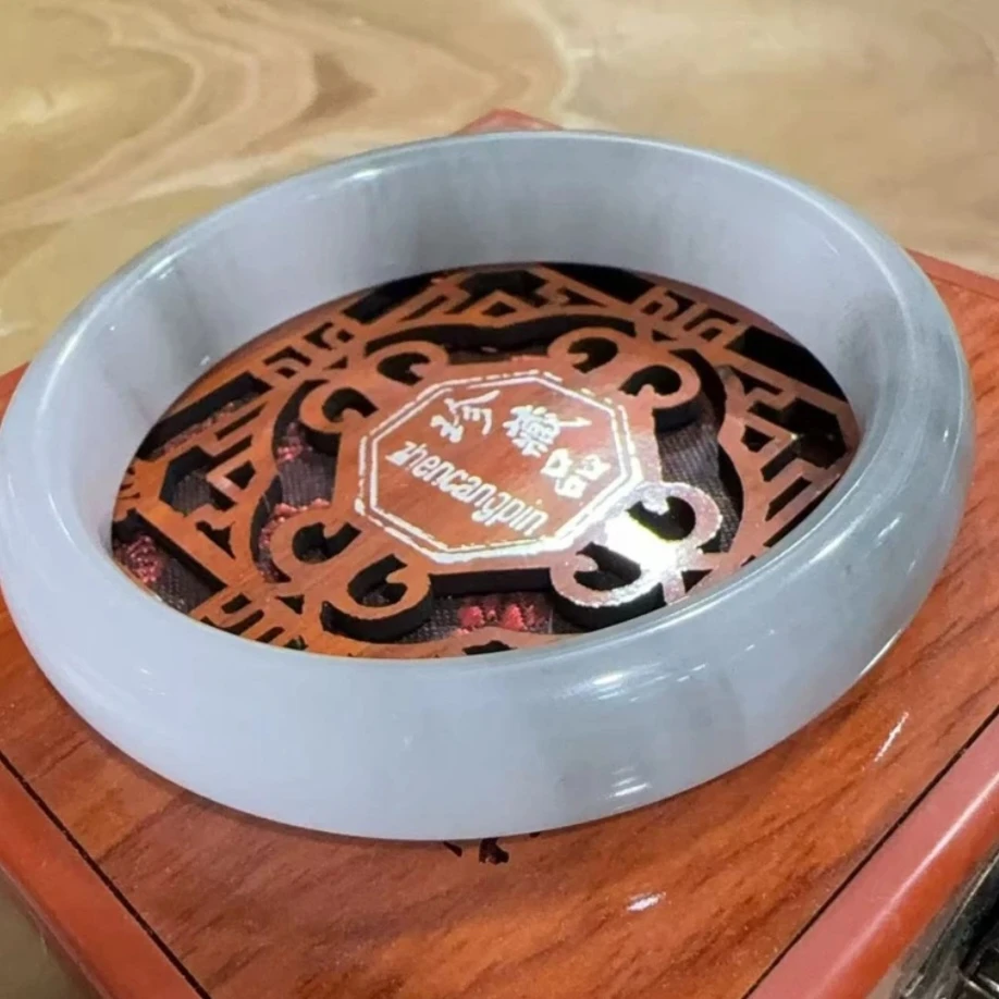 冰透水墨画青花王总专属定制玉手镯