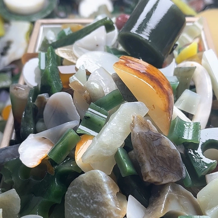 和田玉（糖玉）和田玉边角料9K金镶嵌唯****下