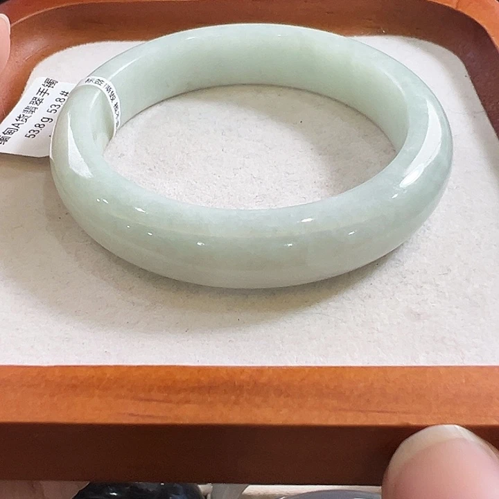 翡翠未镶嵌手镯翡翠