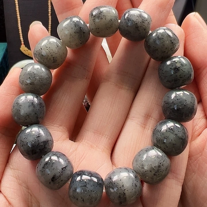 和田玉未镶嵌颈饰书**墨