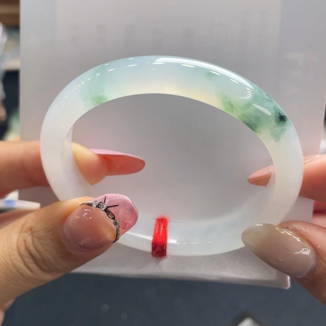 翡翠未镶嵌手镯01号 52.6贵妃冰胶飘花