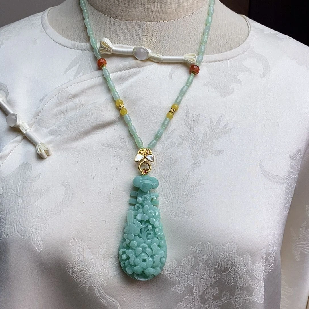 翡翠颈饰未镶嵌天然