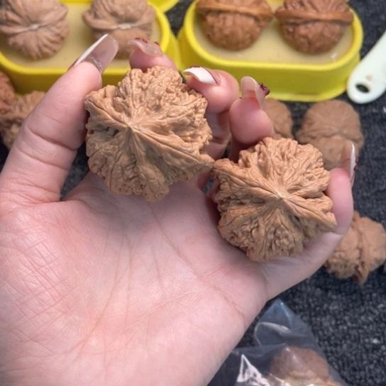 用***8吊坠文玩核桃大粗筋74