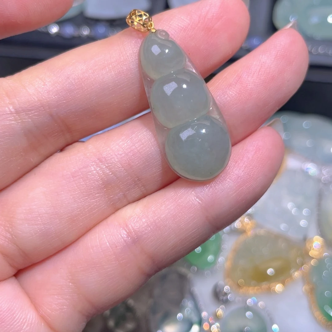 颈饰18K金镶嵌翡翠翡翠