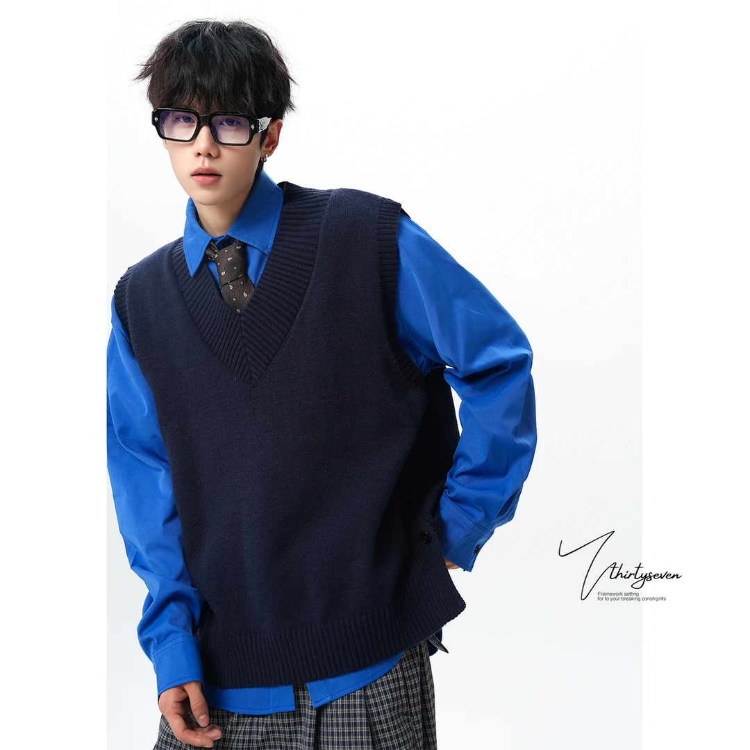 V37日系复古高级感叠穿V领针织马甲男秋冬季套头无袖毛衣坎肩背心