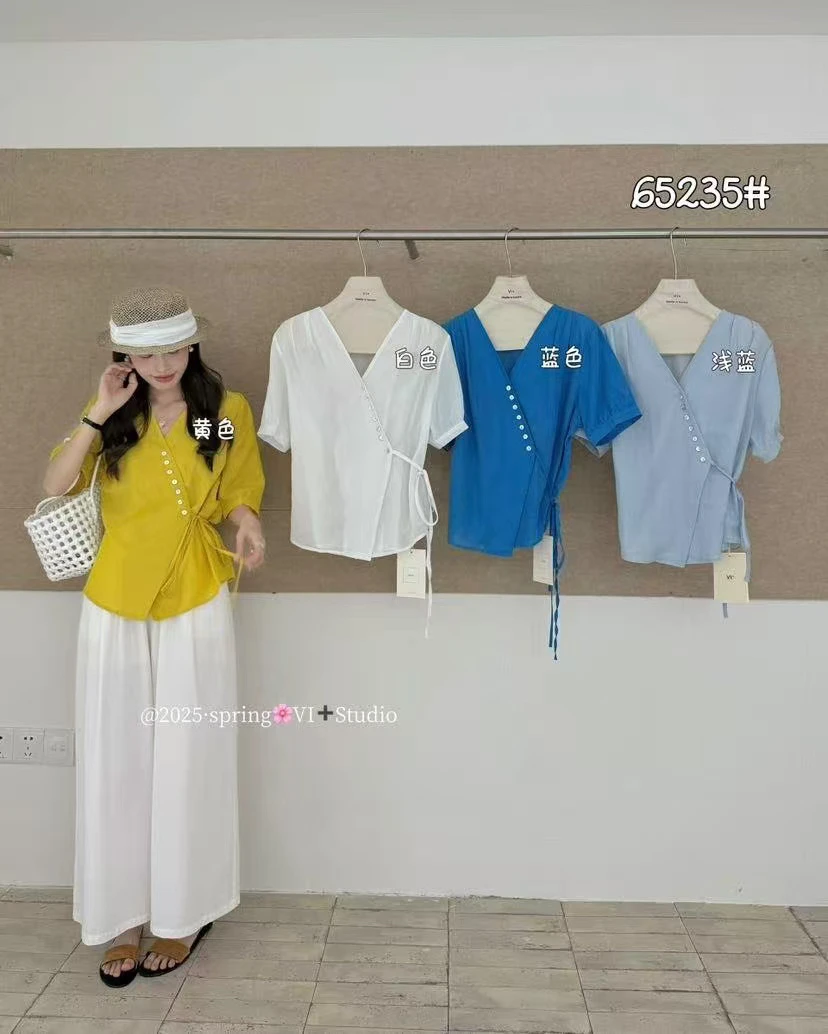 VI@65235 韩系设计感V领斜排扣系带短袖小衫 6-15