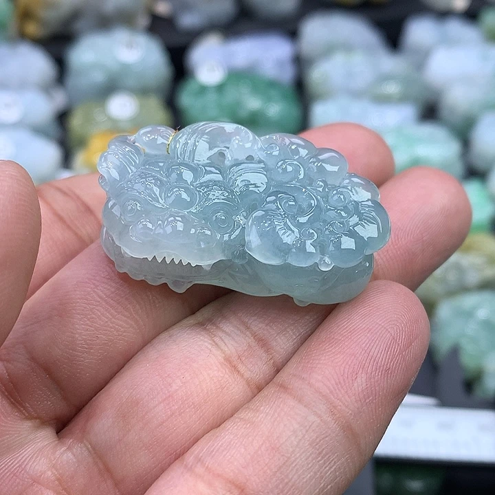 翡翠未镶嵌颈饰天然缅甸翡翠貔貅吊坠