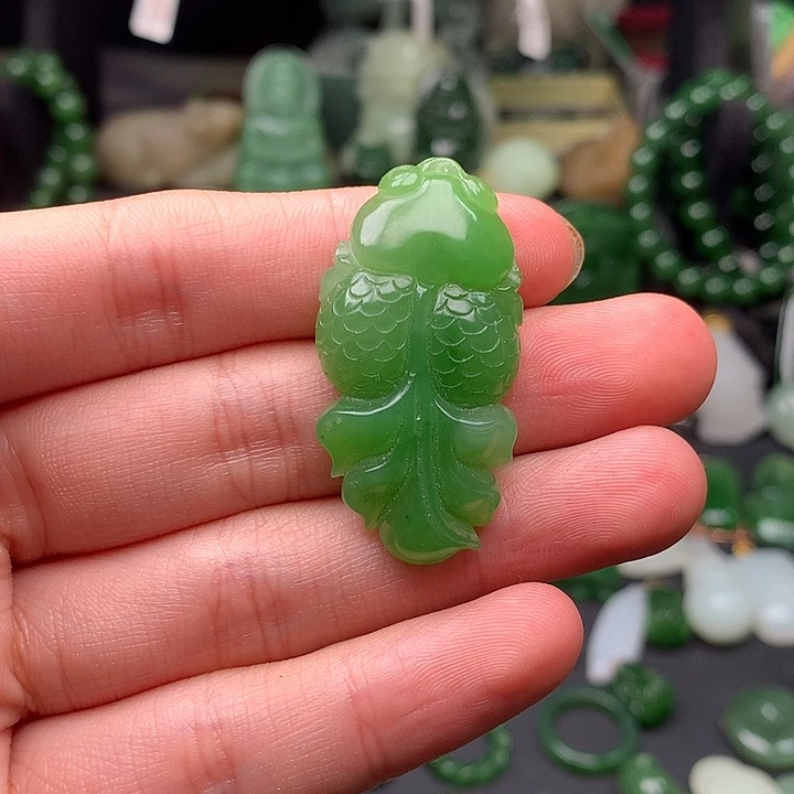 浪***下和田玉未镶嵌颈饰