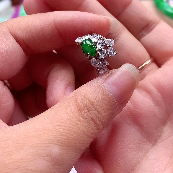 翡翠银S925镶嵌颈饰翡翠