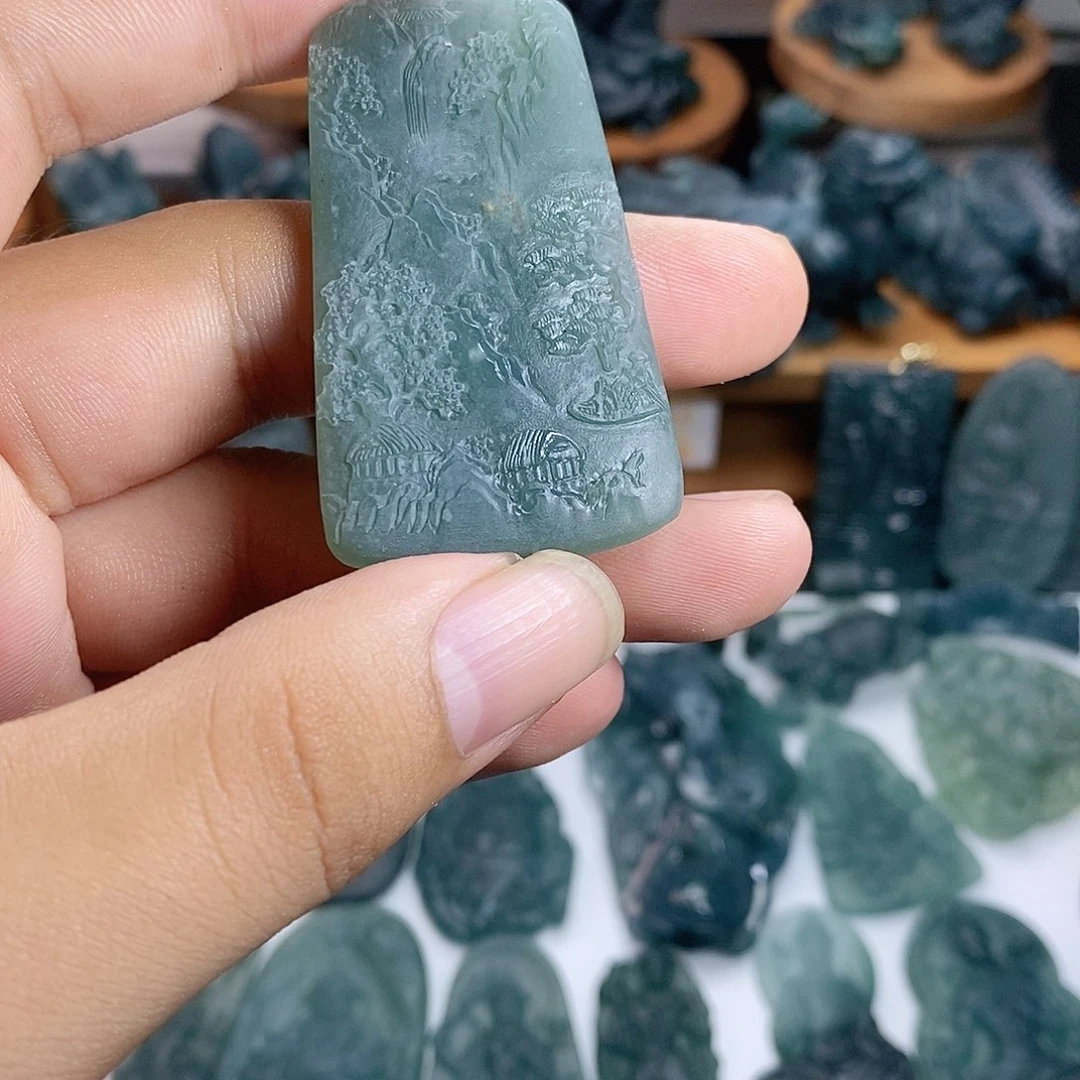 定制翡翠未镶嵌山水