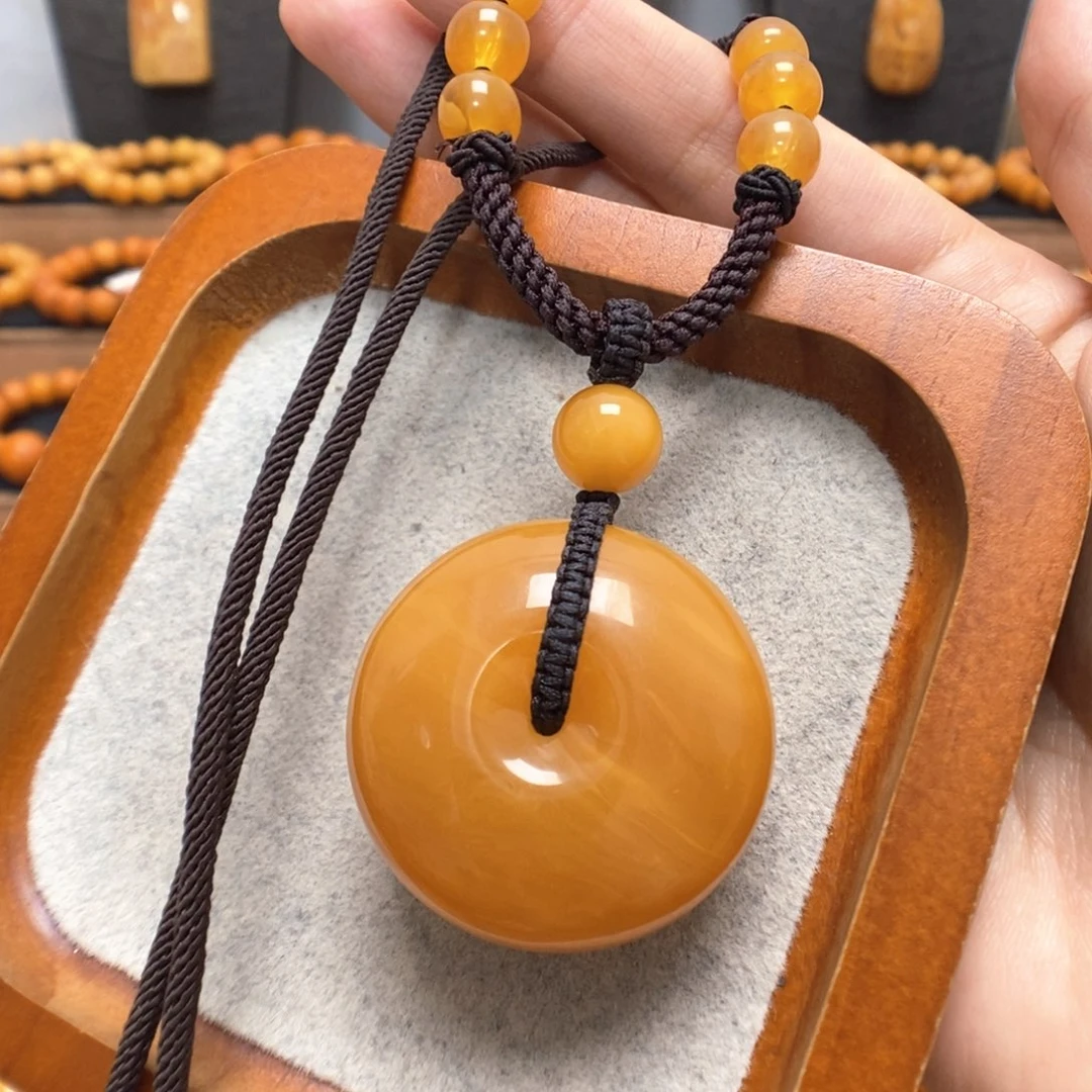 蜜蜡未镶嵌颈饰蜜蜡