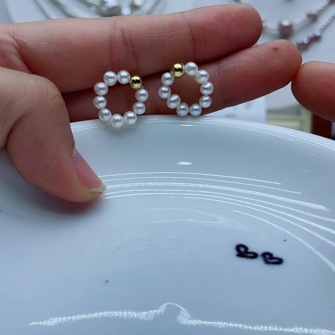 银S925镶嵌耳饰淡水珍珠