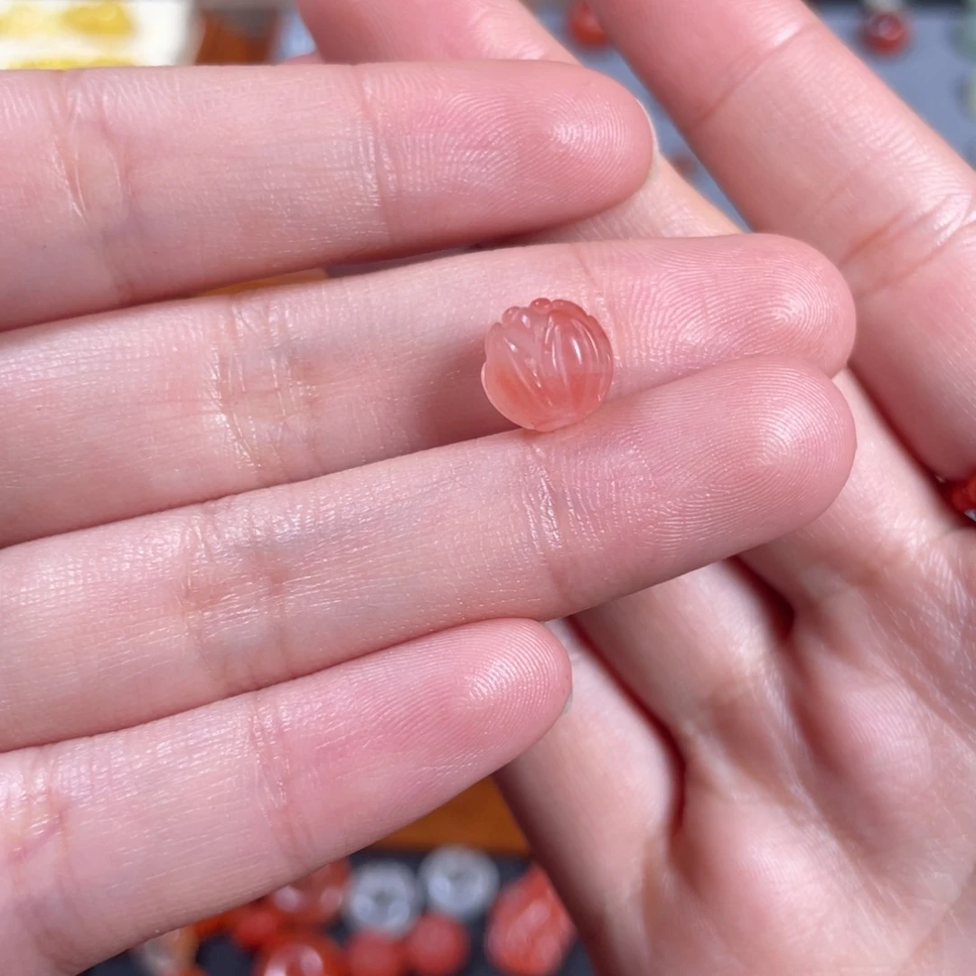 南红玛瑙莲花珠未镶嵌