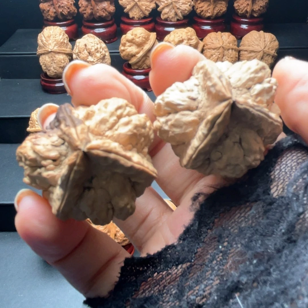 文玩核桃把件斑****。三塔！……