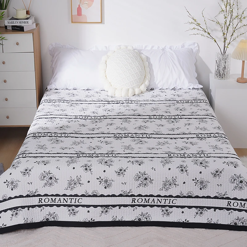 新疆西藏包邮四季床盖莫小柔床盖三层加棉四季可用