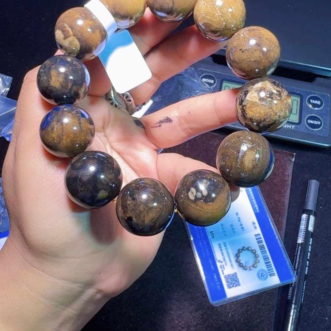琥珀未镶嵌裸石琥珀