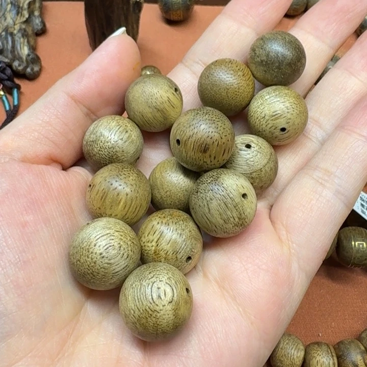 大叶紫檀（黑酸枝木类）