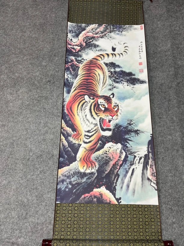 《震山国皆惊》宽45高140  新下山虎