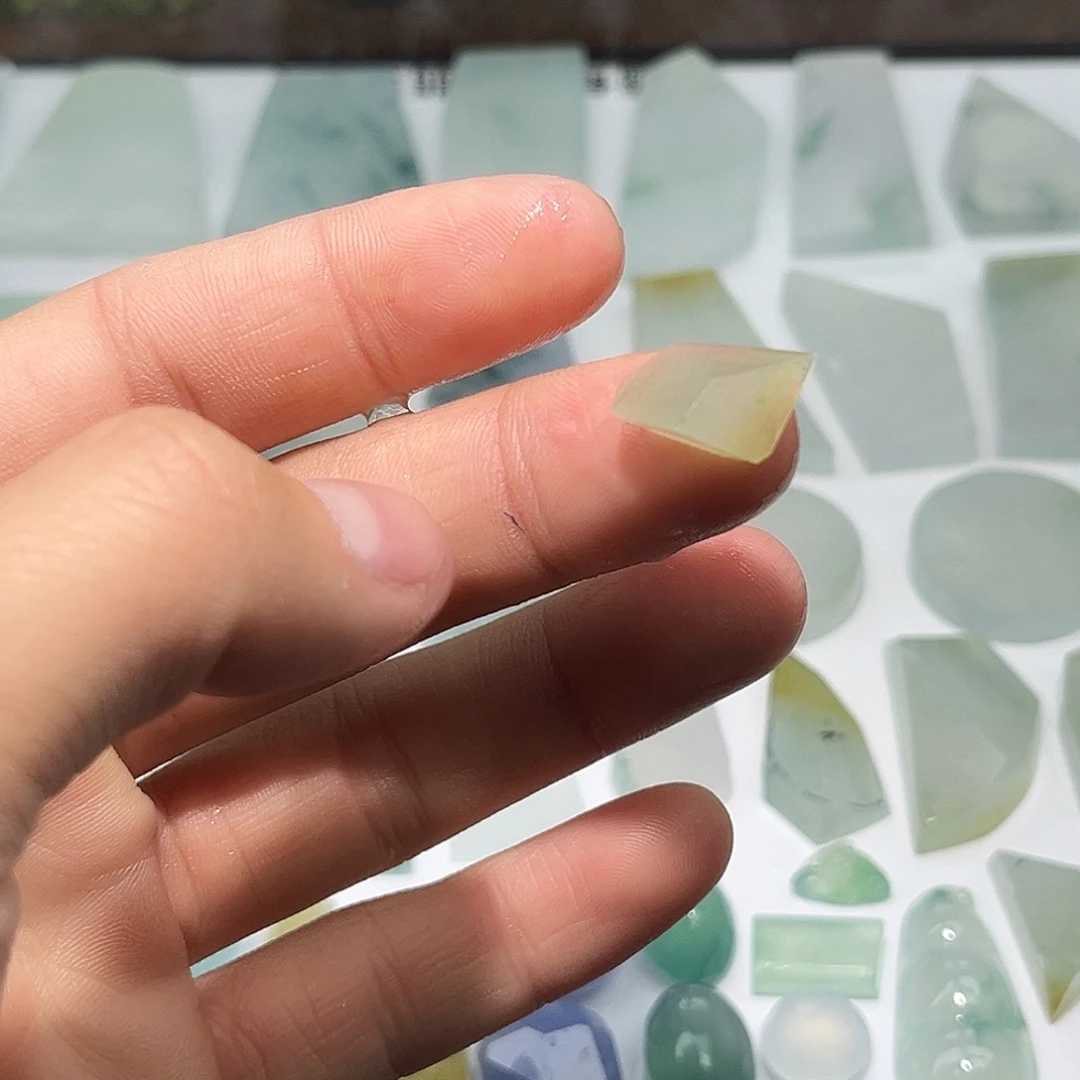 翡翠未镶嵌颈饰56788