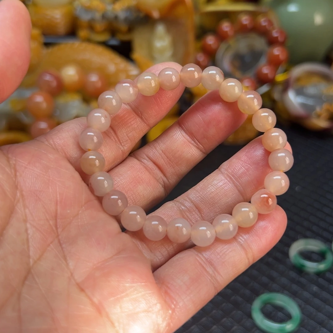 石英质玉未镶嵌颈饰