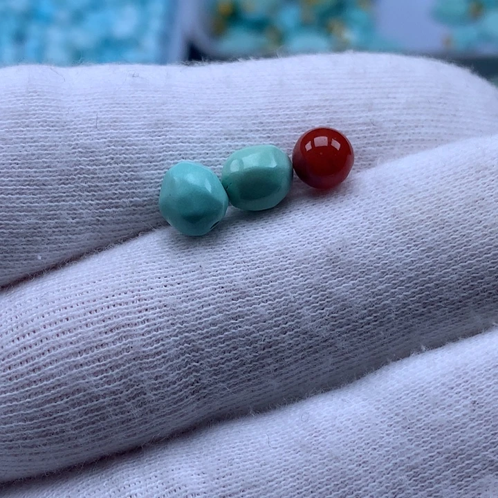 南红玛瑙未镶嵌珠宝奇石