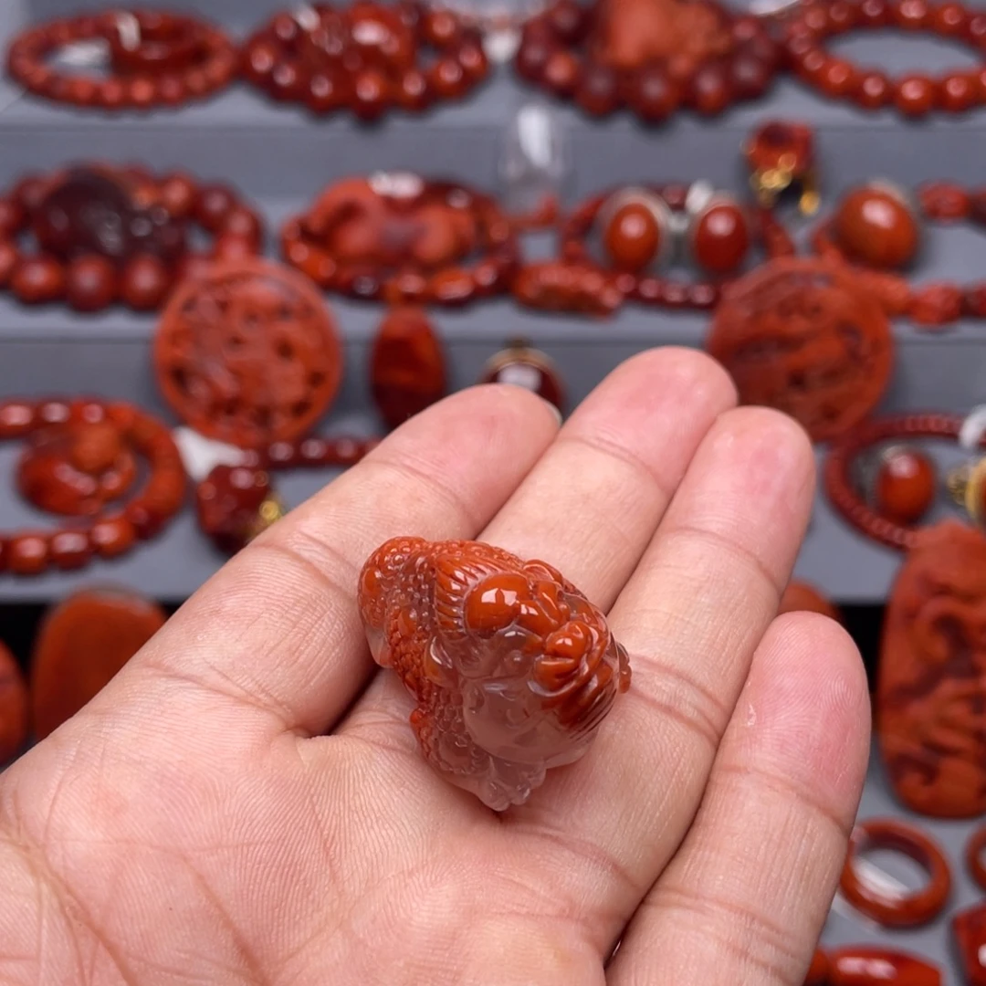 未镶嵌南红玛瑙珠宝奇石吊坠