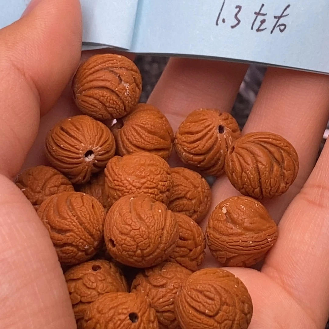 秦岭山脉龙纹桃核。18