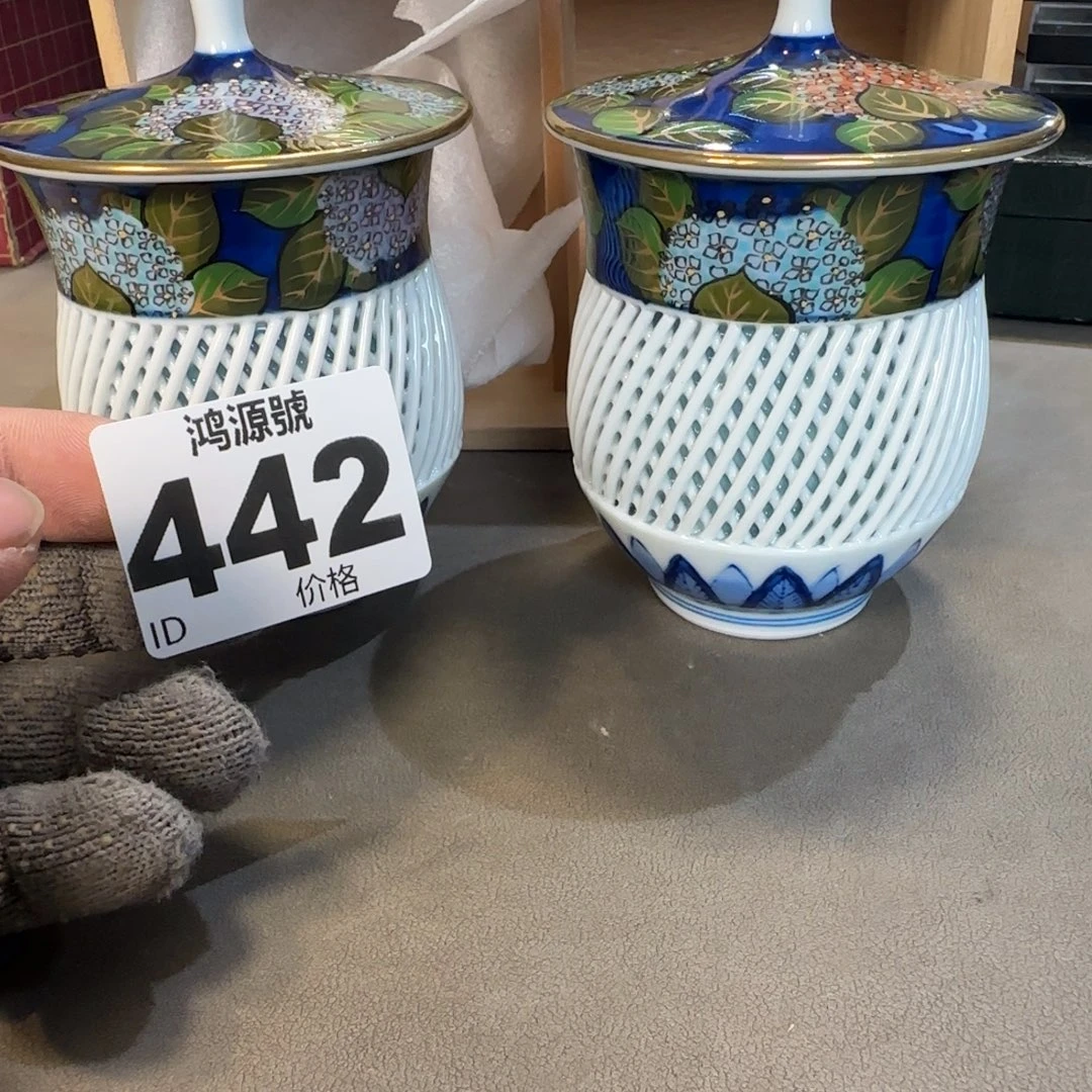 小***虎陶瓷中古美术装饰工艺品