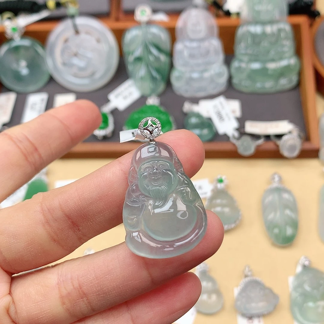 翡翠颈饰18K金镶嵌财神爷