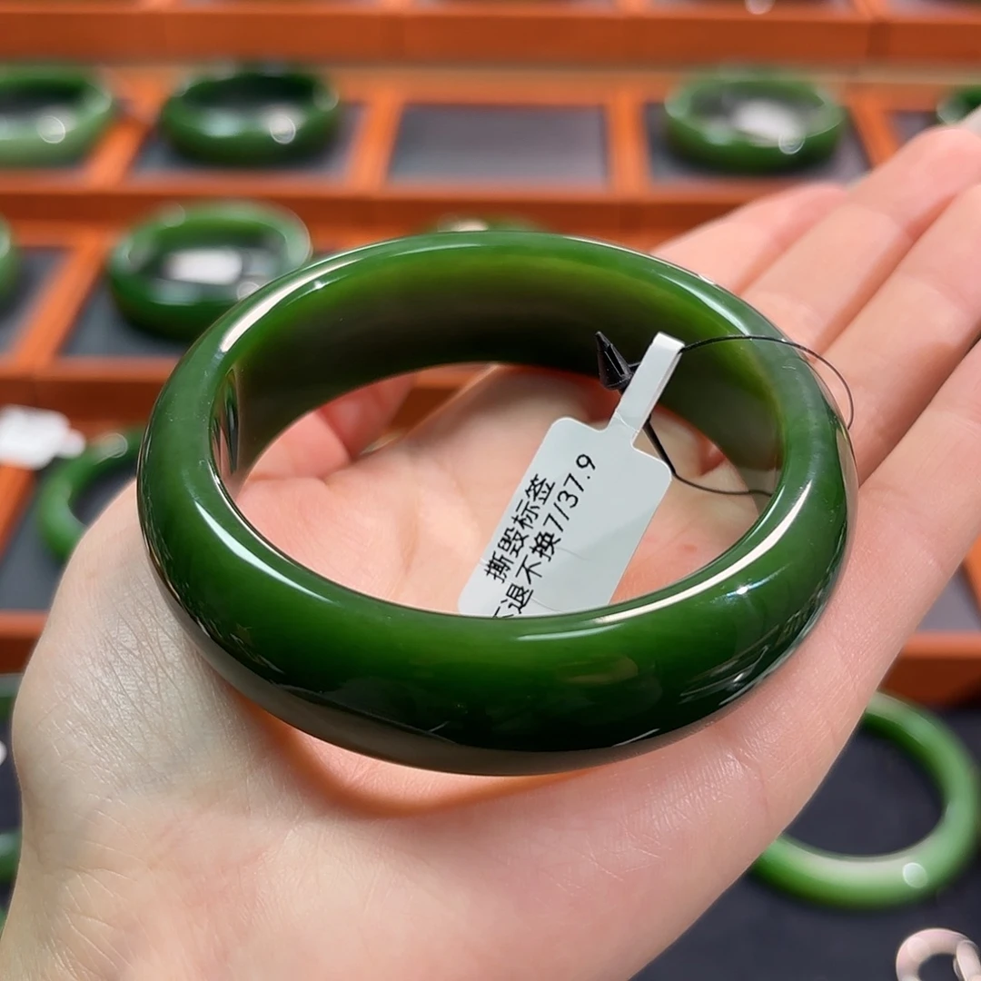 和田玉（碧玉）未镶嵌手镯菠菜绿