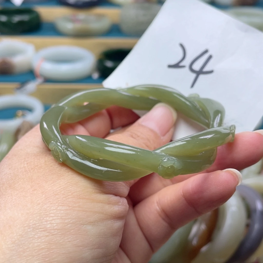 未镶嵌手镯和田玉圈口57