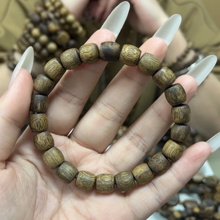 沉香手串0.9桶珠单圈多样性发1