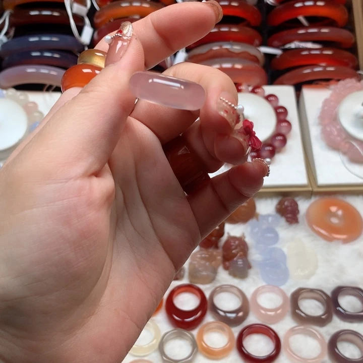 玛瑙/玉髓手镯未镶嵌用****6