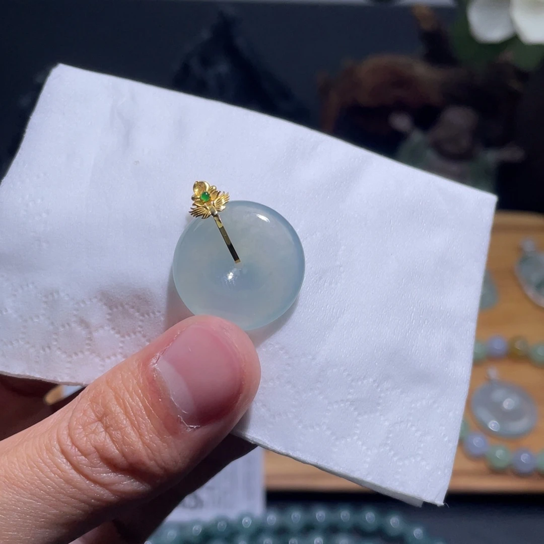 定制翡翠18K金镶嵌吊坠