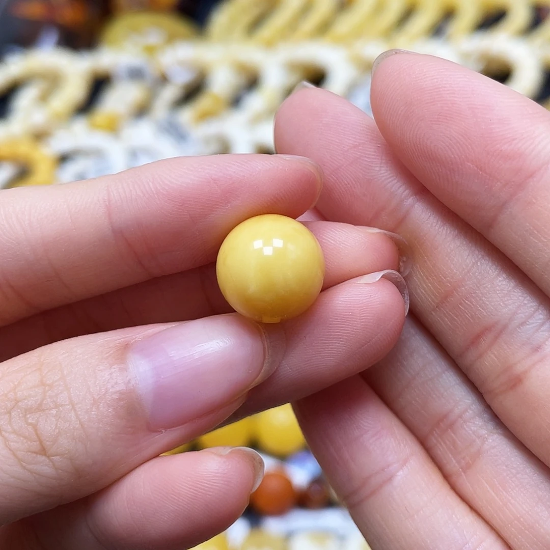 未镶嵌蜜蜡裸石圆珠12.3mm瑕