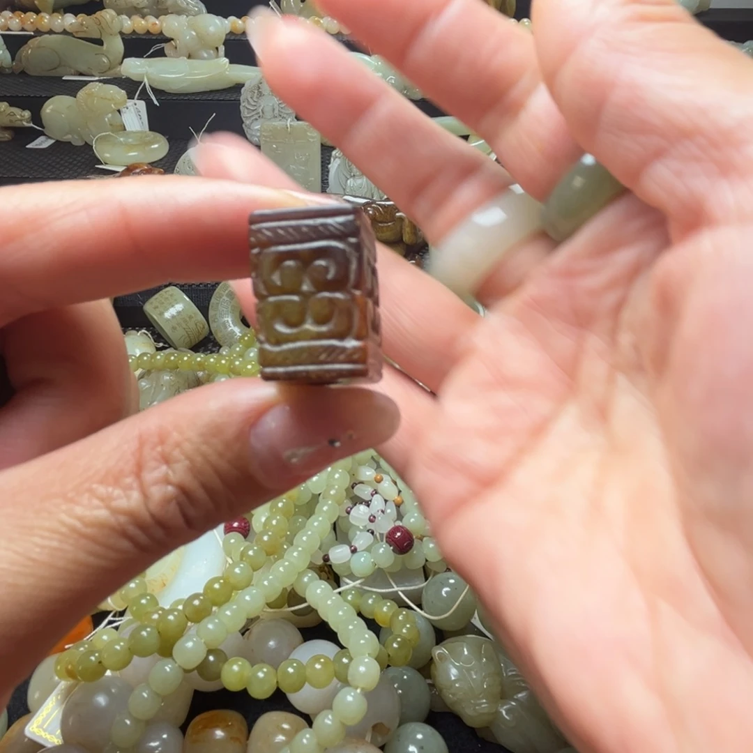 和田玉未镶嵌吊坠(不含链)