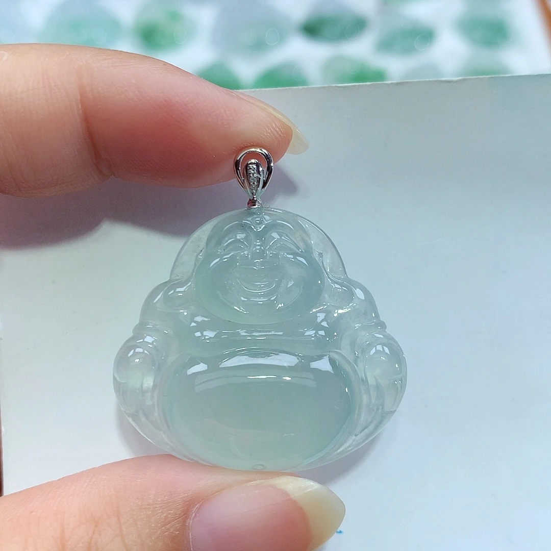 翡翠18K金镶嵌颈饰佛