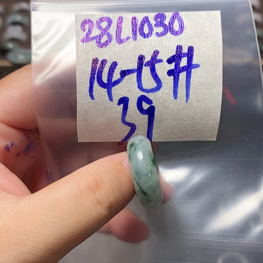 未镶嵌定制翡翠翡翠