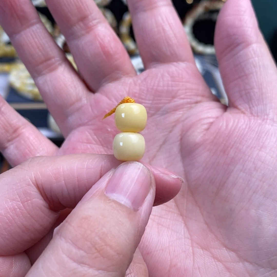 裸石蜜蜡未镶嵌阿尔卑斯奶白老型对珠9
