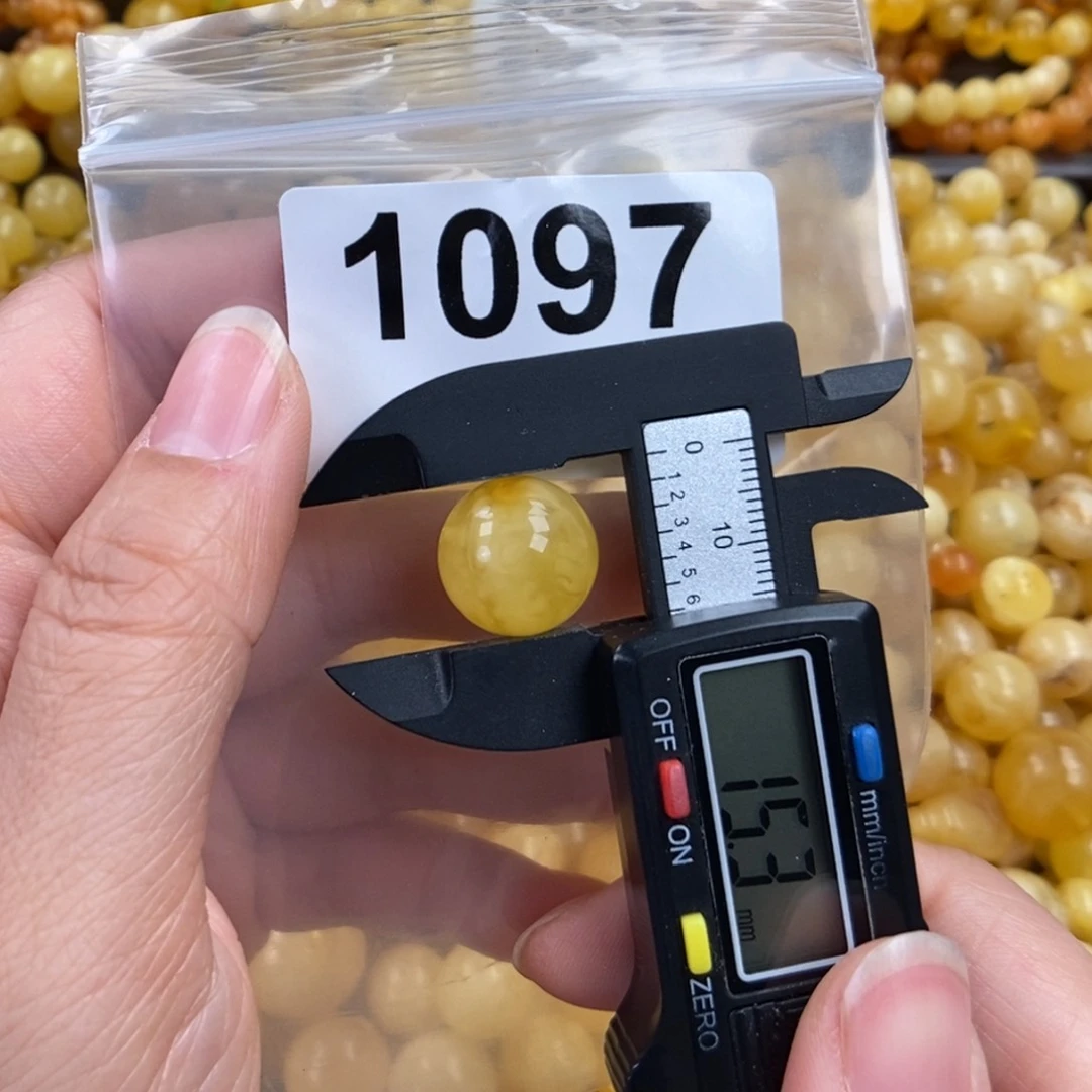 未镶嵌蜜蜡珠宝奇石