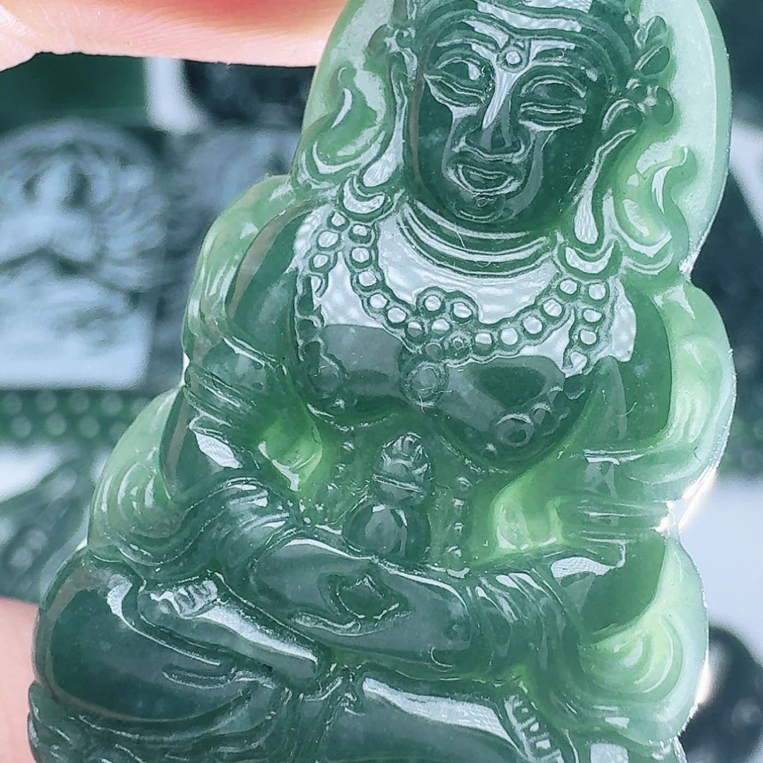 翡翠未镶嵌颈饰天然的A货翡翠多样性发其一