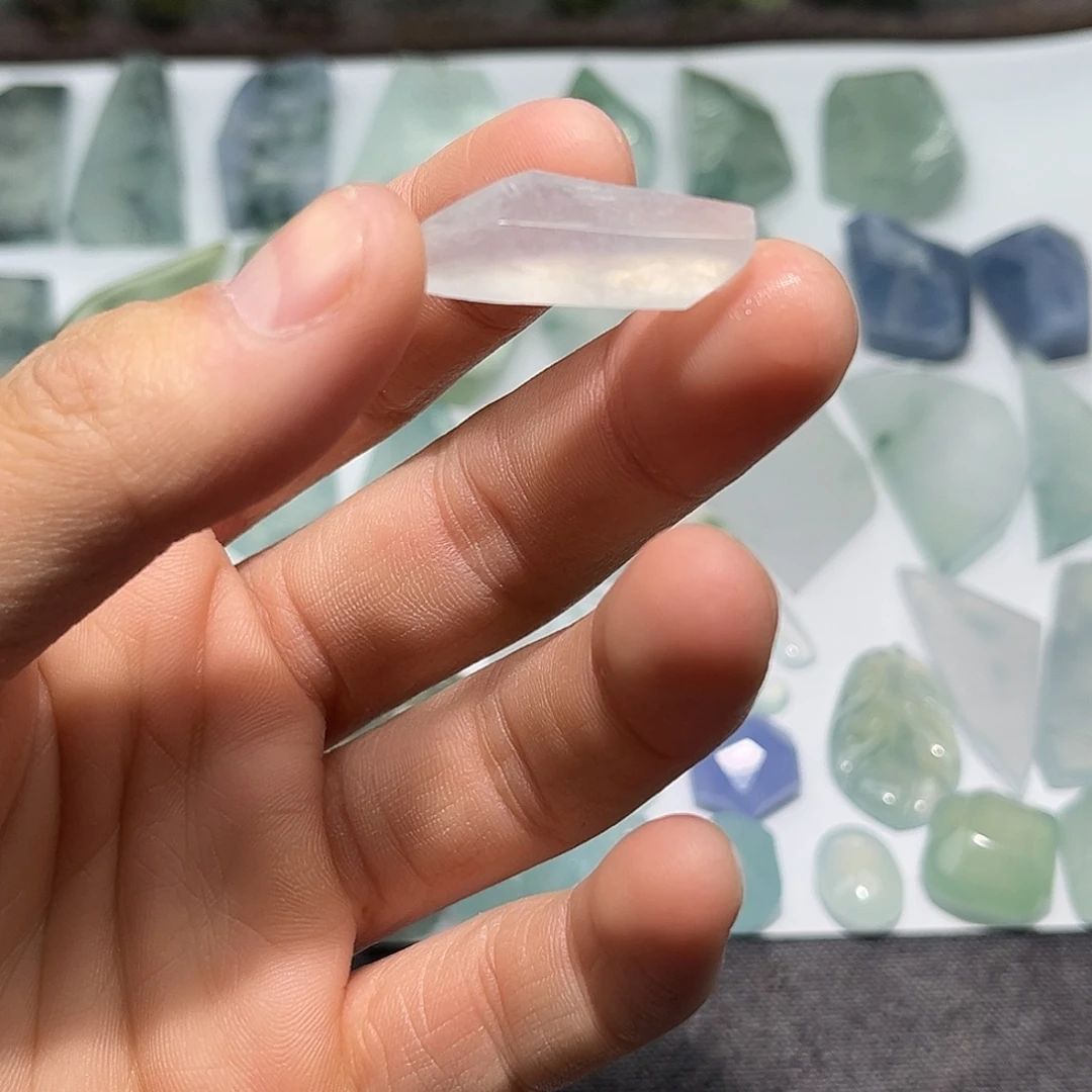 翡翠未镶嵌颈饰4678