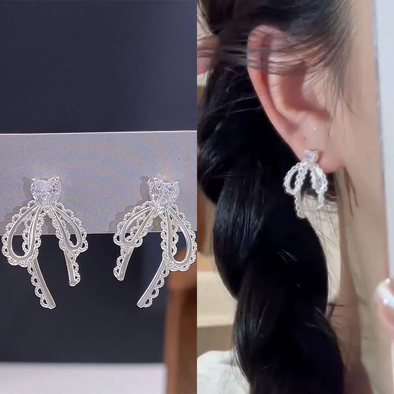 合金耳饰 法式蕾丝蝴蝶结耳环女轻奢小众设计高级感气质耳钉绝美