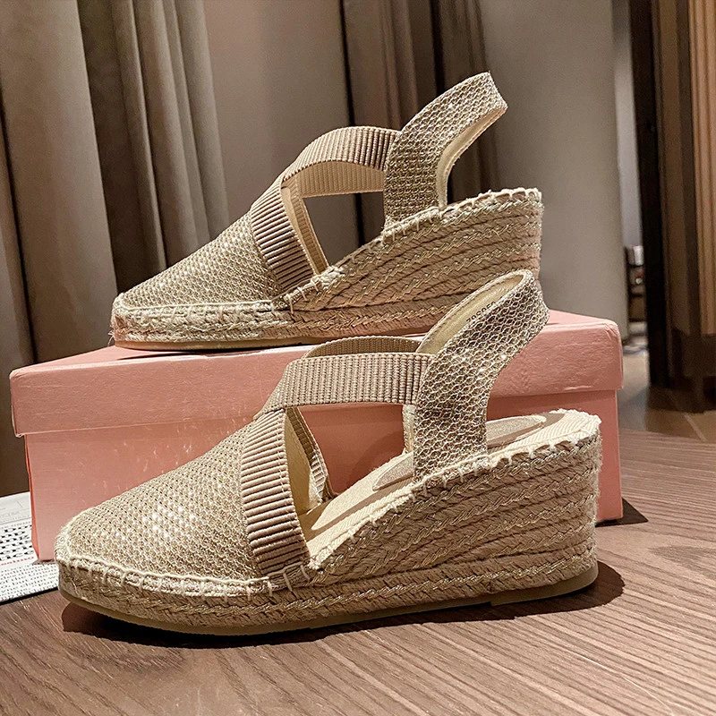 包头坡跟凉鞋女2025春夏新款欧洲站亚麻增高一字扣草编跟高渔夫鞋